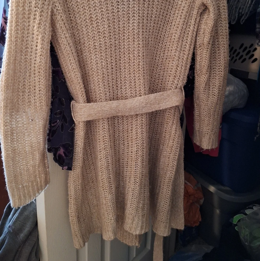 Faded Glory Mid-thigh Cardigan, Shawl Collar, 5 Buttons, Belted, Pockets! - Picture 5 of 7